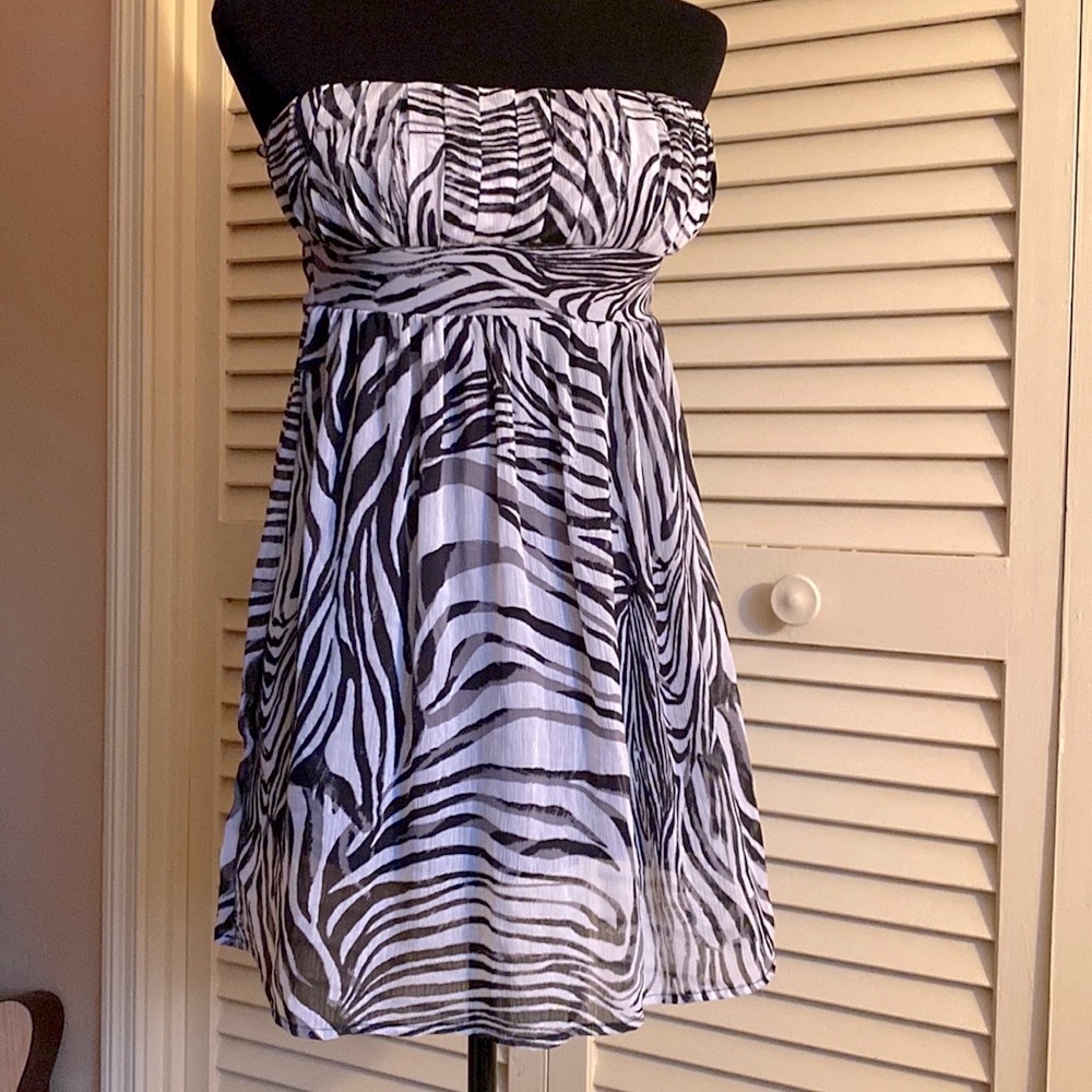 Body Central Strapless Zebra Print Top with Tie - Size Small (S)